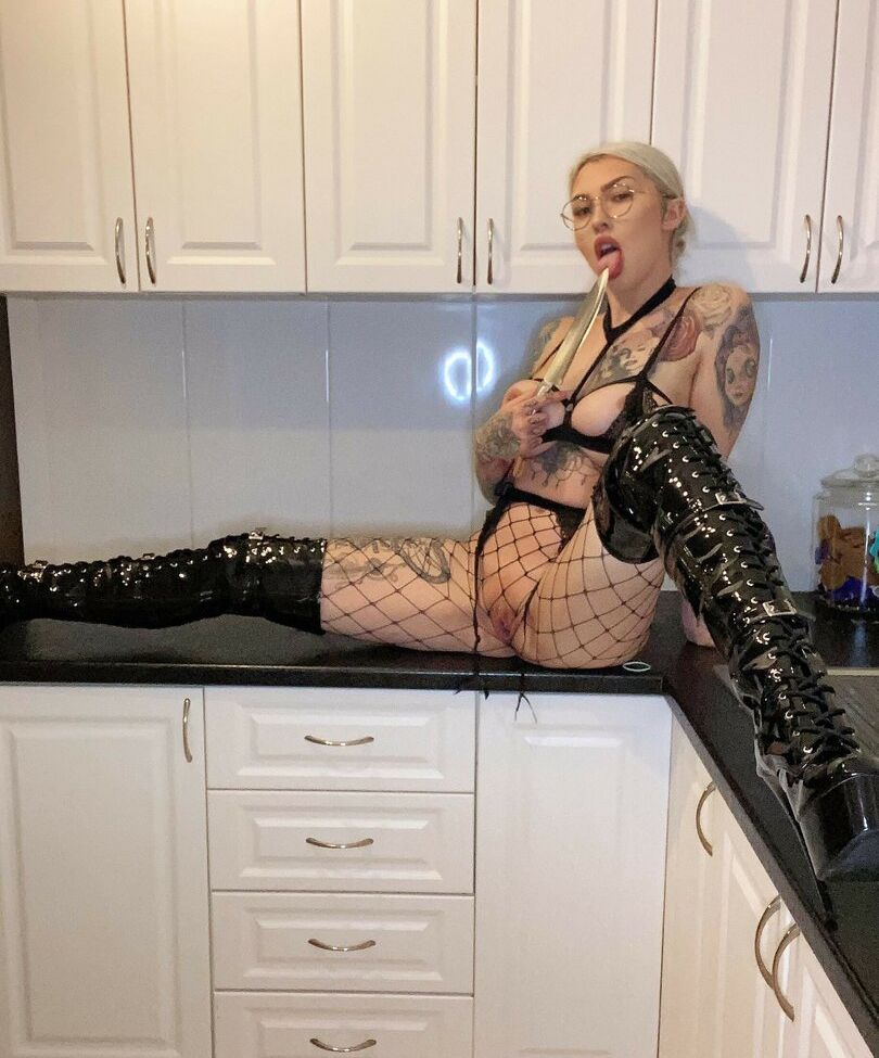 MarilynVonHoe nude #109869491