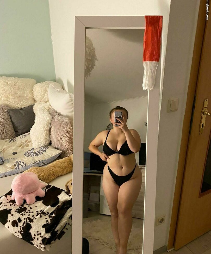 Vivien.rks nude #109876850