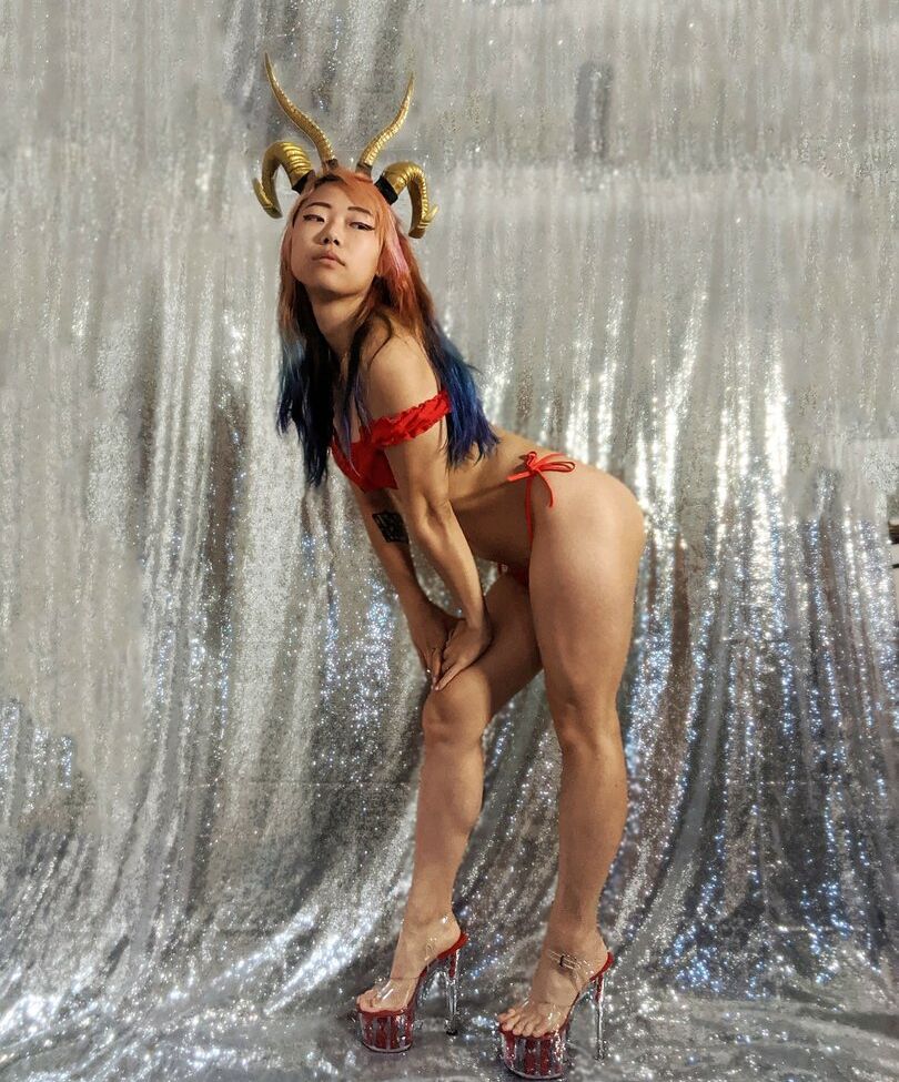 Parallaxstella nude #109874726