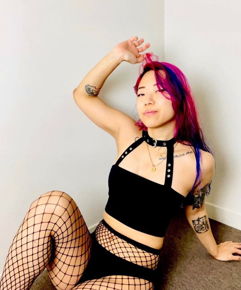 Parallaxstella nude #109874793