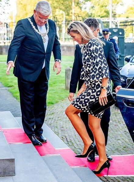 Royal Nyloness Queen Maxima #94112824