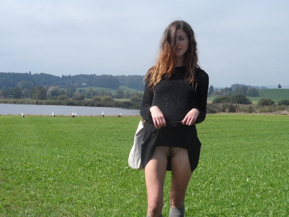 Brunette want to show #103610327