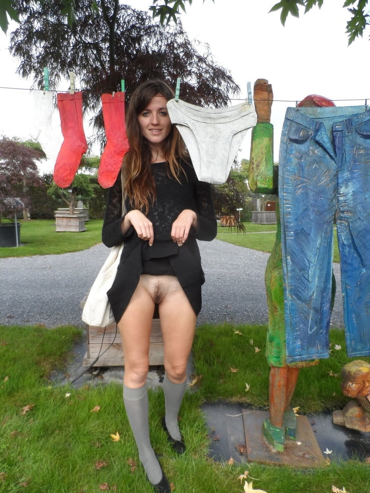 Brunette want to show #103610328