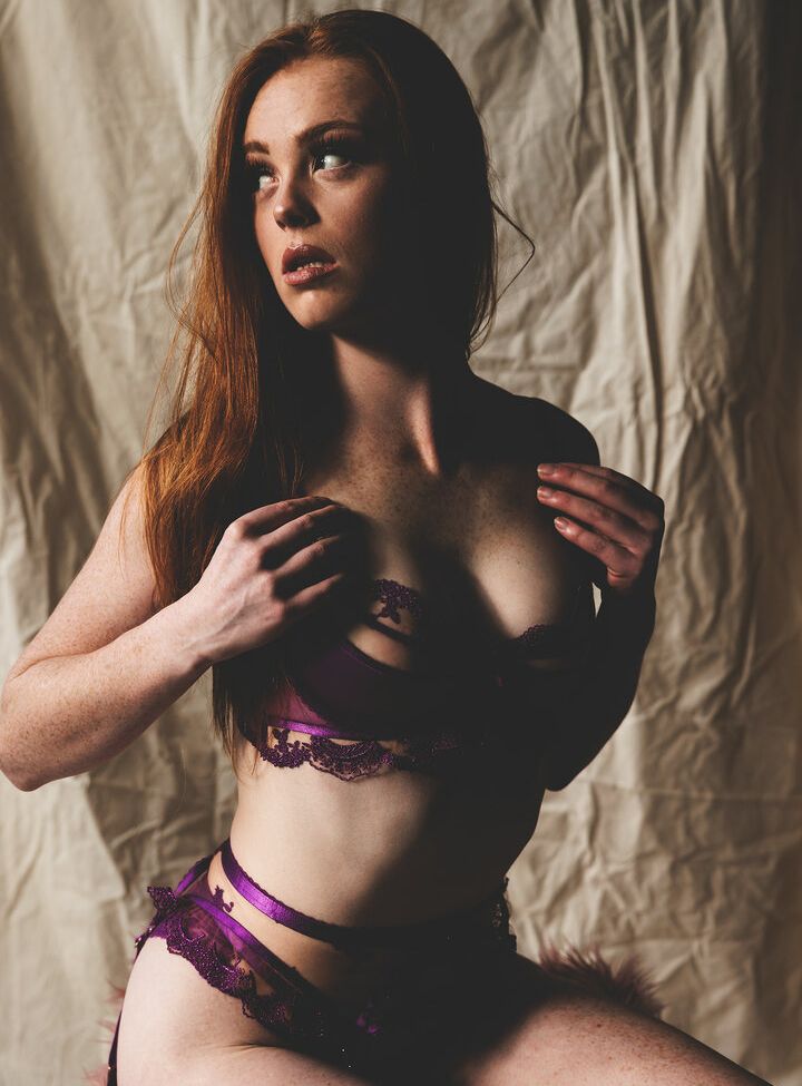 Redalertfox nude #109870445