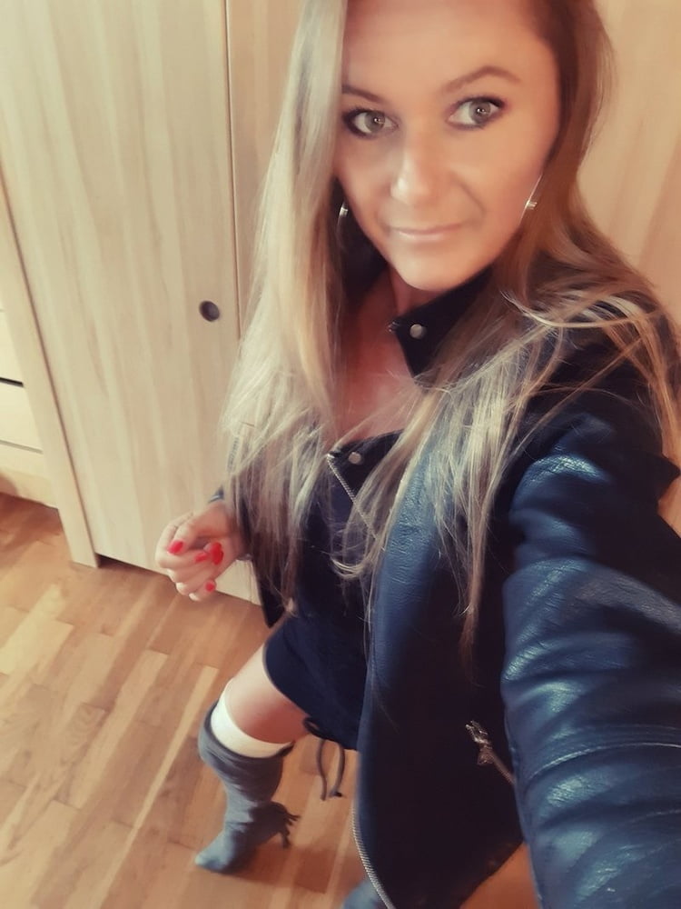 Matures and milfs bitches #97084761